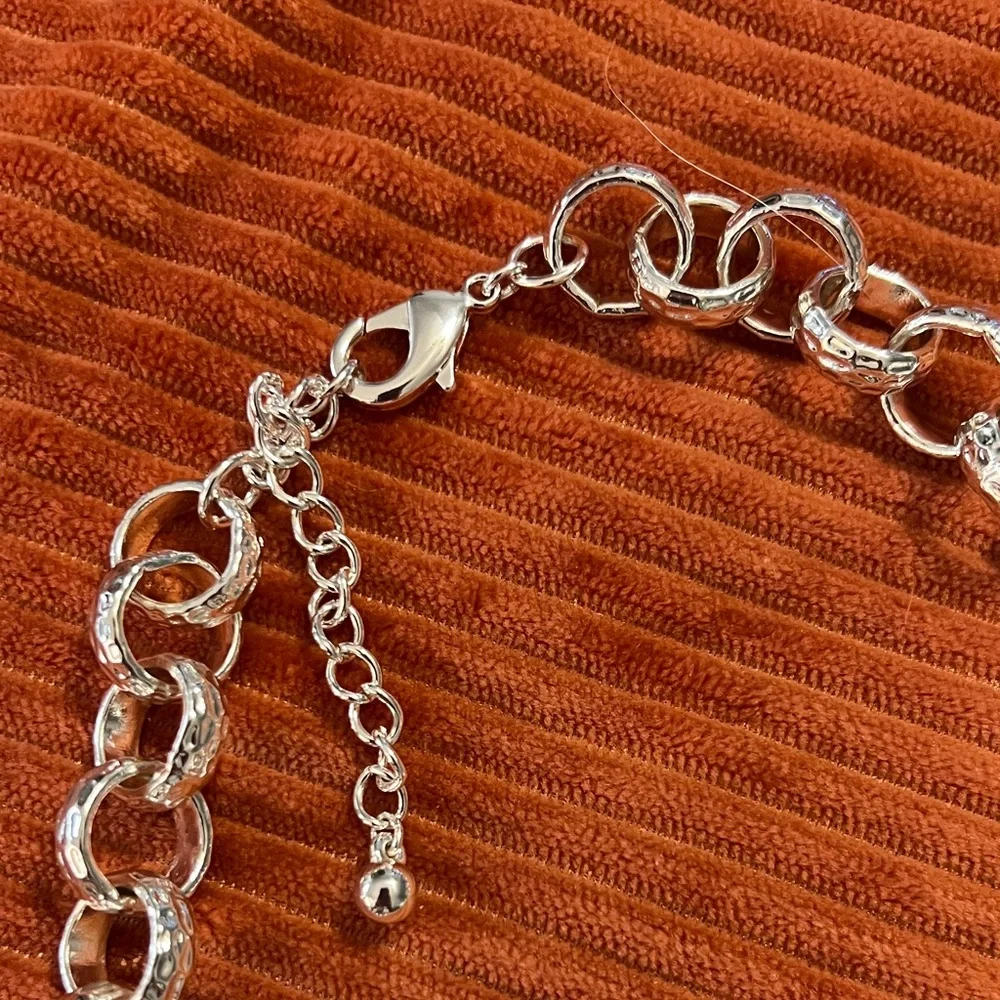 3/$18 Elegant Silver Chain Necklace Lot 1052 - Picture 4 of 6